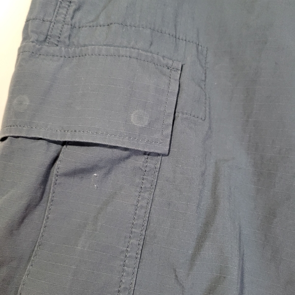 Mens Levis Stauss & Co Blue Green Cargo short Size 29 - Picture 3 of 10